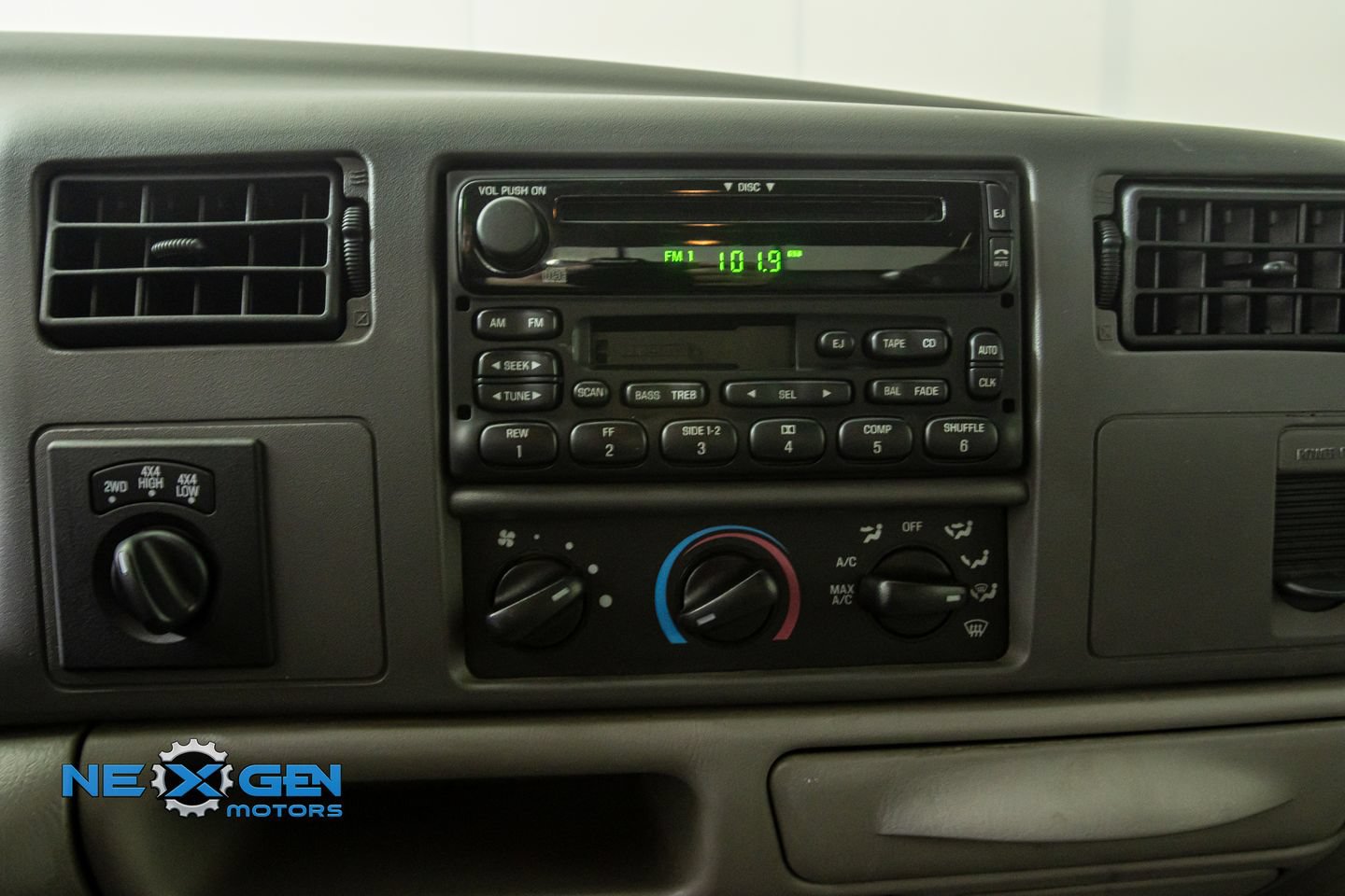 Used 2001 Ford F350 Lariat AWD/4WD image 18