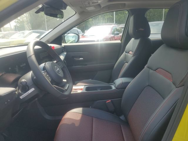 New 2026 Nissan Kicks SR w/ SR Premium Package AWD/4WD image 13