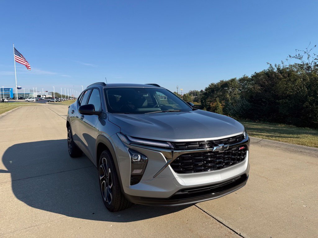 New 2026 Chevrolet Trax RS w/ Driver Confidence Package FWD image 1