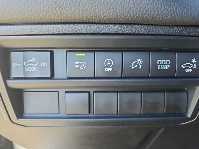 Used 2025 Toyota Tundra Limited image 24