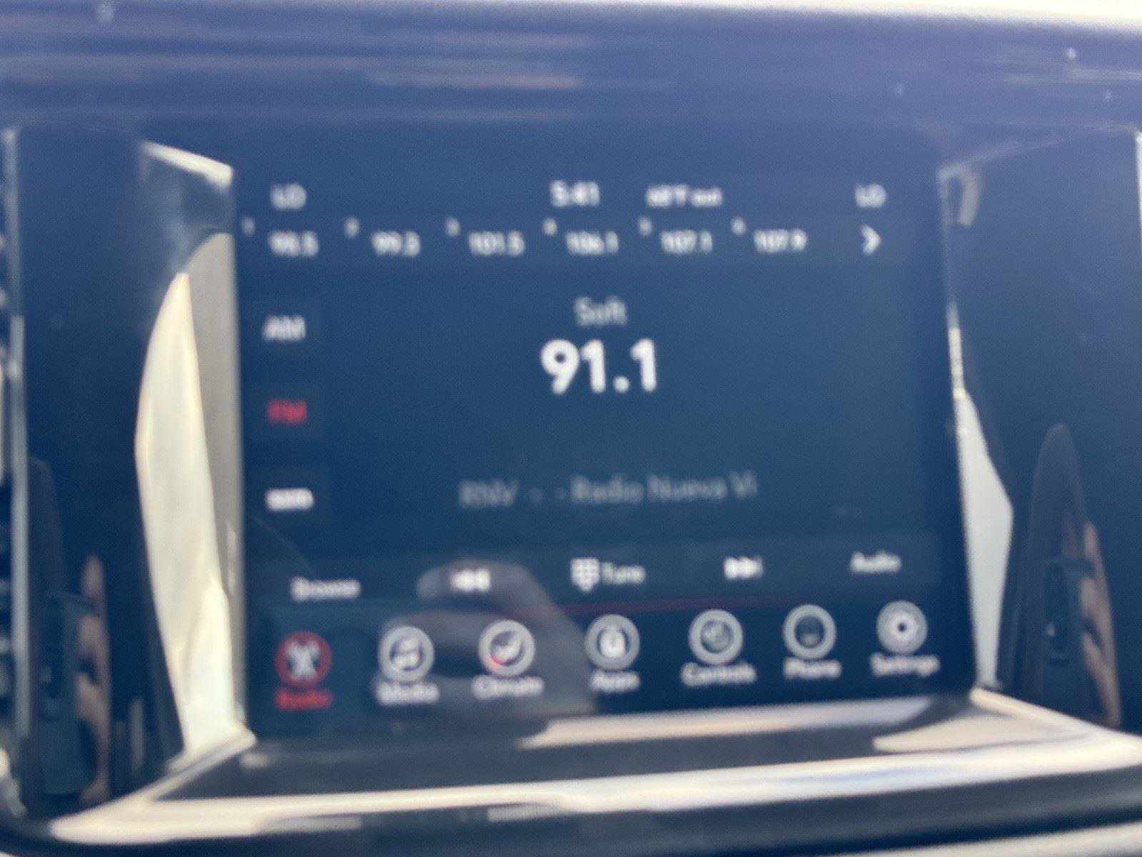 Used 2024 Dodge Durango SXT image 13