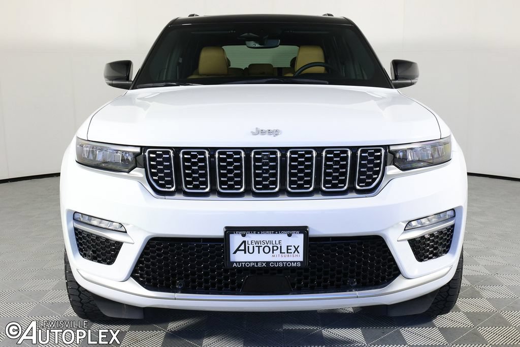 Used 2025 Jeep Grand Cherokee Summit AWD/4WD image 2