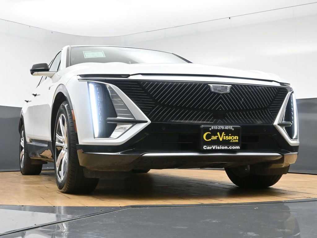 Used 2024 Cadillac Lyriq Tech RWD image 43