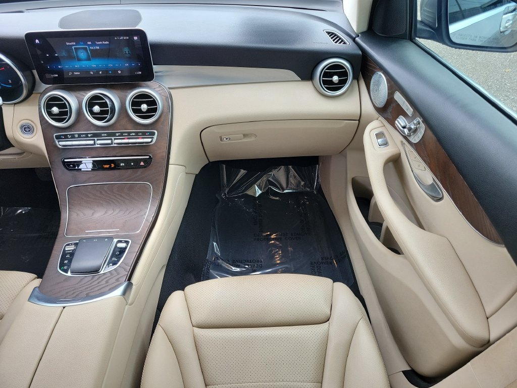 Used 2021 Mercedes-Benz GLC 300 image 15