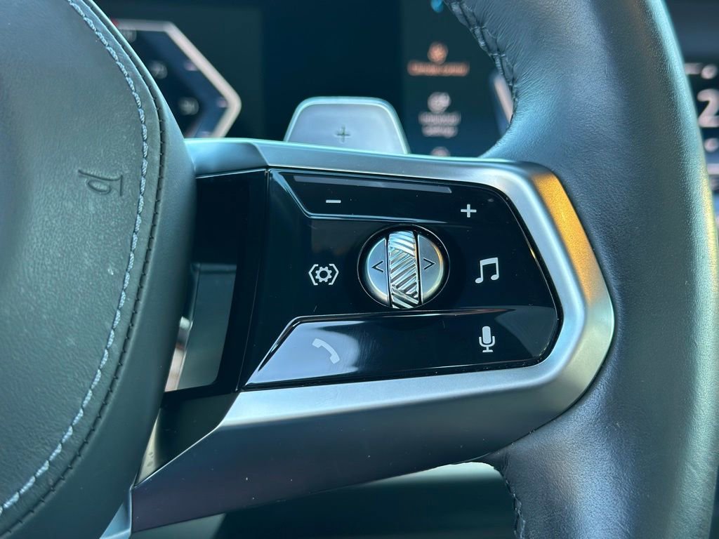 Certified 2023 BMW 760i xDrive image 36