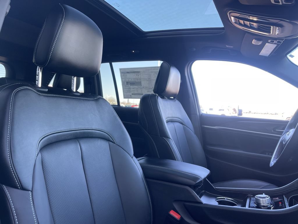 New 2026 Jeep Grand Cherokee Limited AWD/4WD image 25