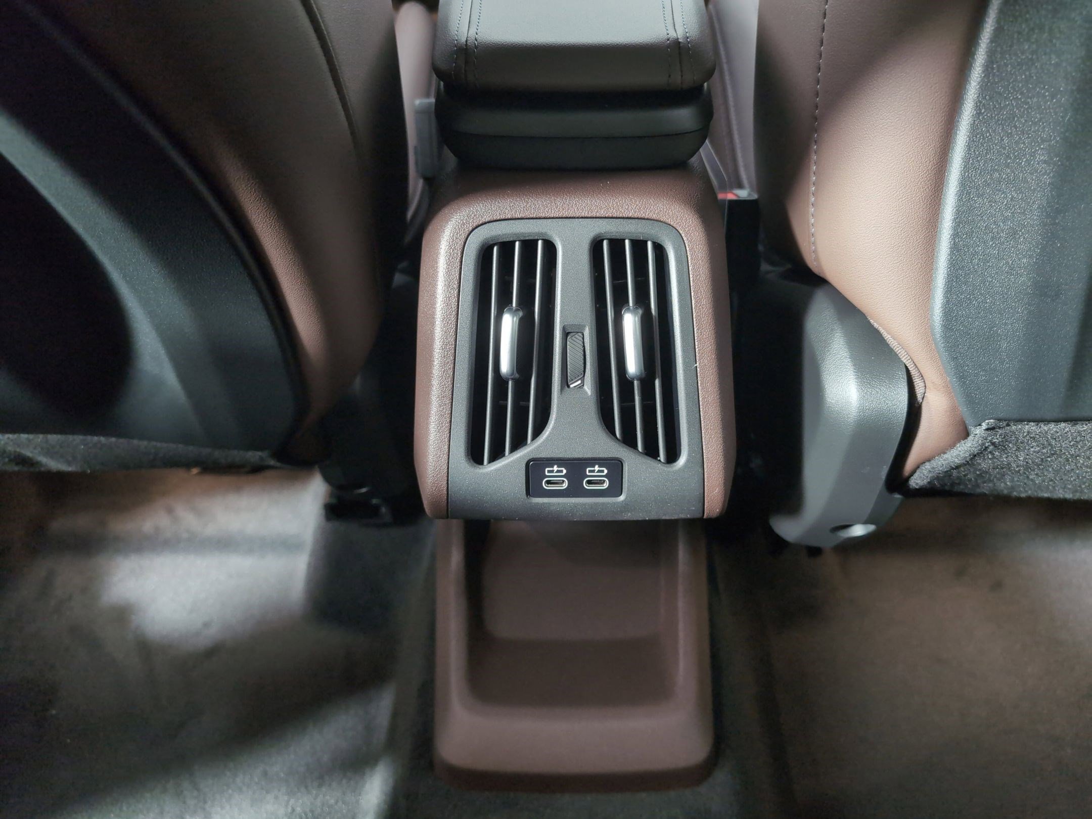 Used 2025 BMW X1 xDrive28i w/ Premium Package AWD/4WD image 28