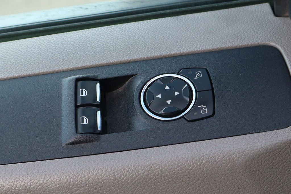 Used 2017 Ford F550 2WD Regular Cab Super Duty image 23