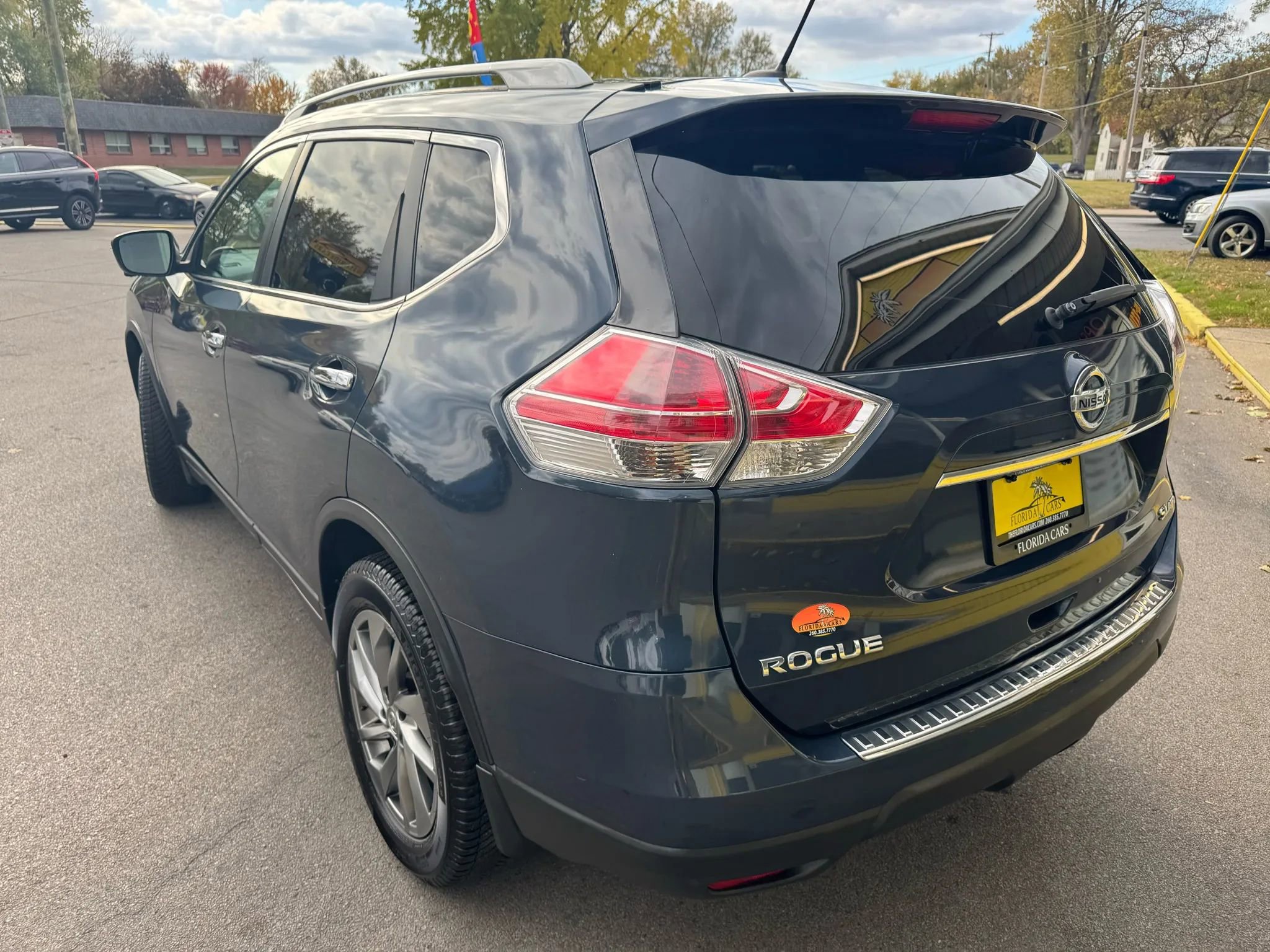 Used 2015 Nissan Rogue SL w/ SL Premium Package image 6