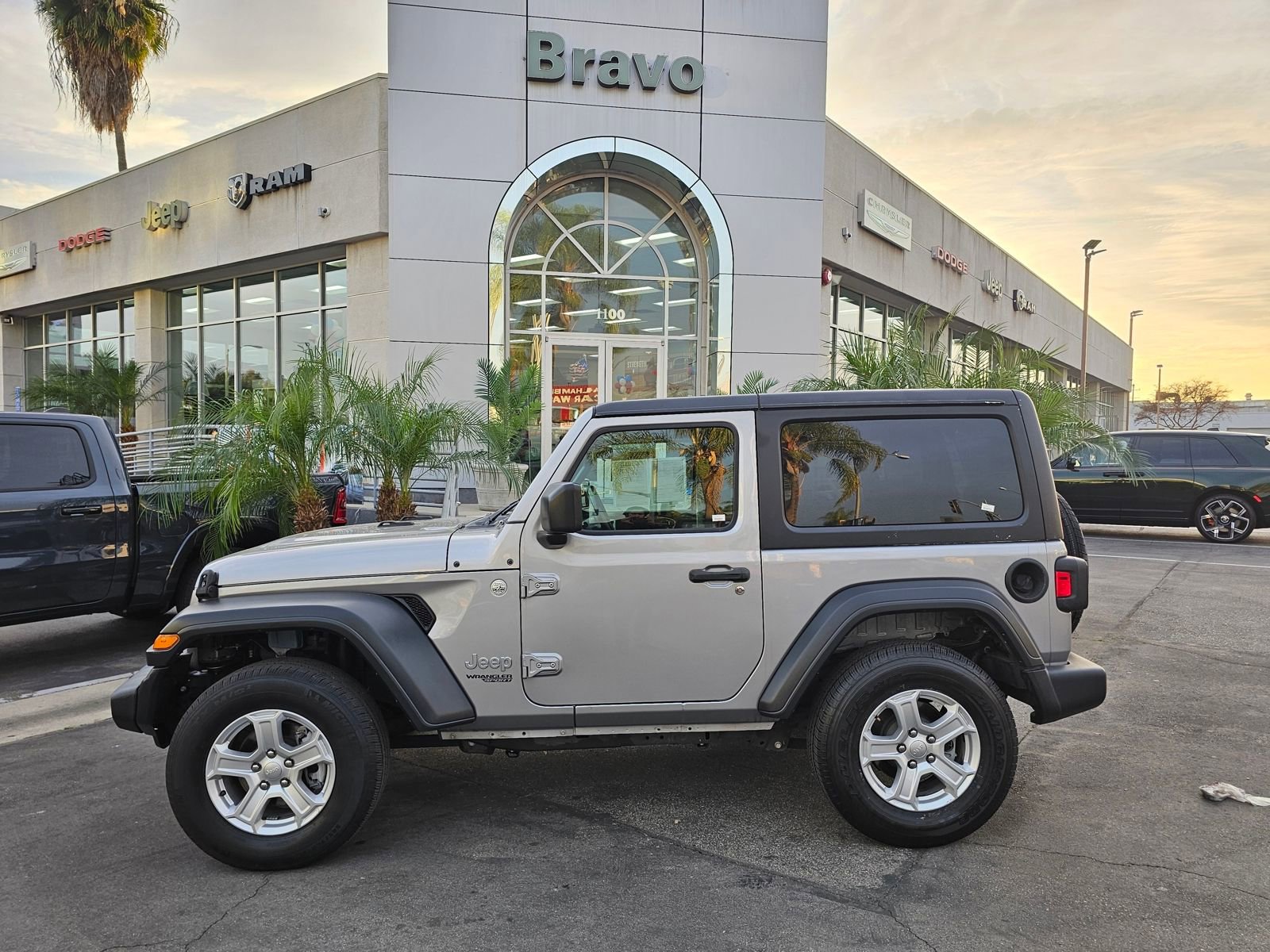 Used 2020 Jeep Wrangler Sport image 4