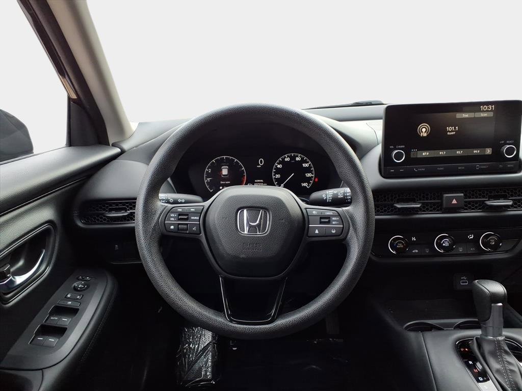 Used 2023 Honda HR-V LX image 11