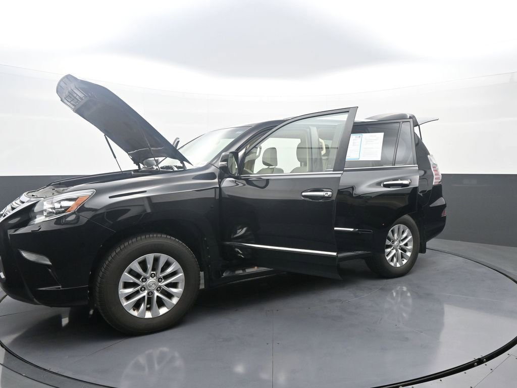 Used 2019 Lexus GX 460 Premium w/ Premium Package image 40
