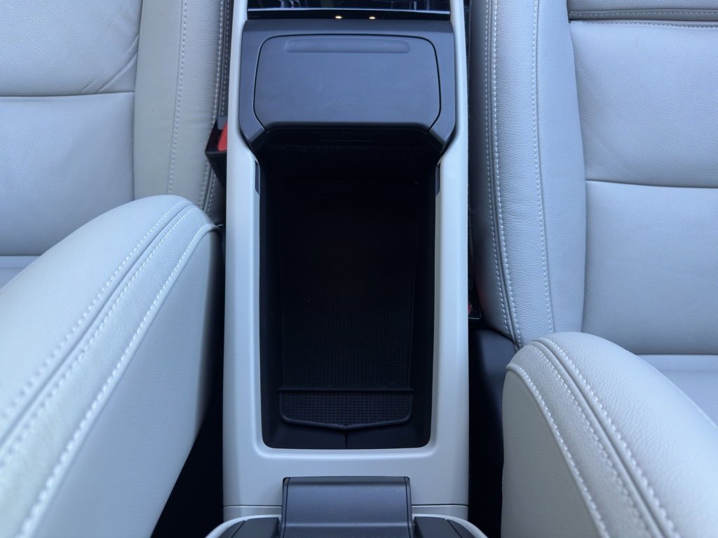 Used 2020 Volvo XC40 T4 Inscription image 28