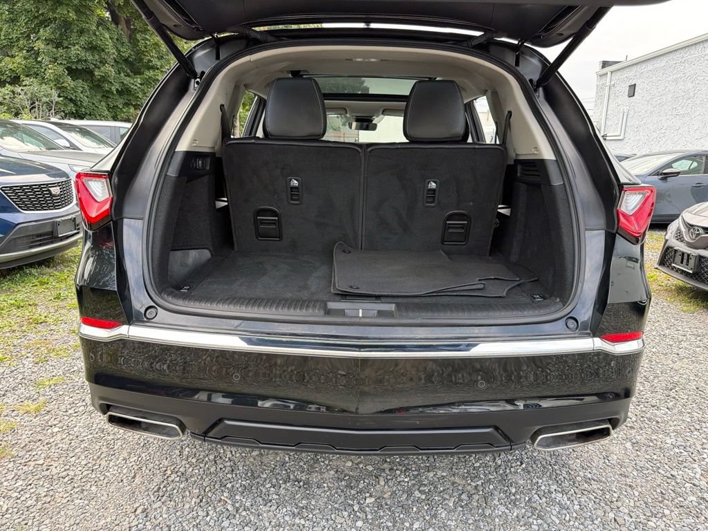 Used 2023 Acura MDX w/ Technology Package AWD/4WD image 9