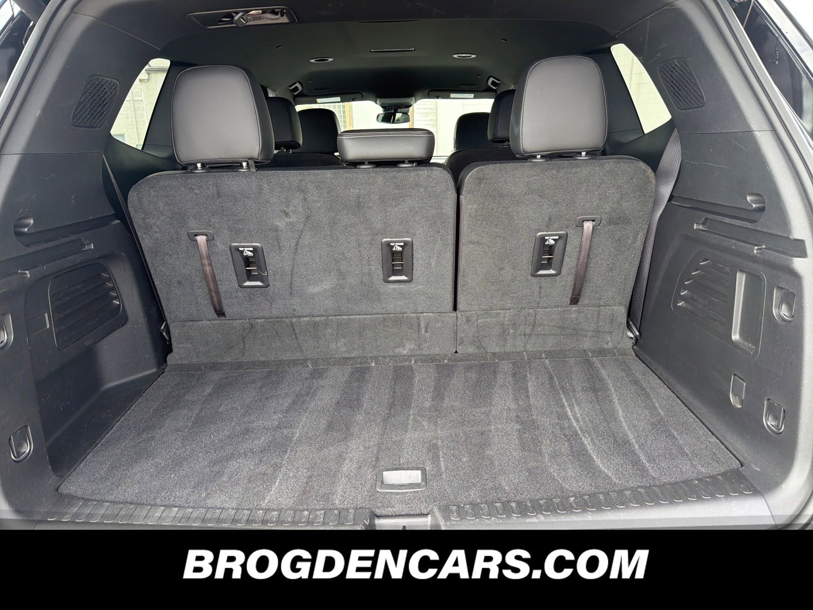 Used 2025 Buick Enclave Preferred image 8