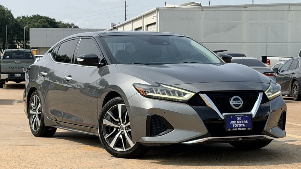 Used 2020 Nissan Maxima 3.5 SL w/ Floor Mat Group FWD image 2