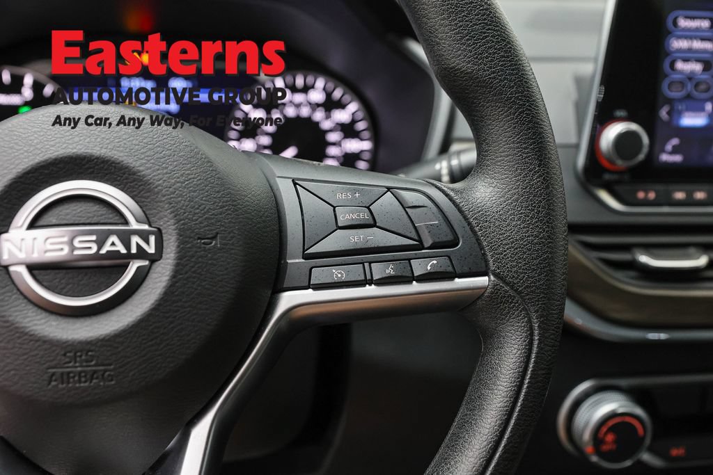 Used 2023 Nissan Altima 2.5 SV FWD image 16