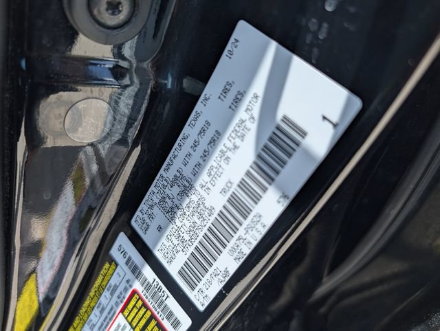 Used 2025 Toyota Tundra SR AWD/4WD image 34