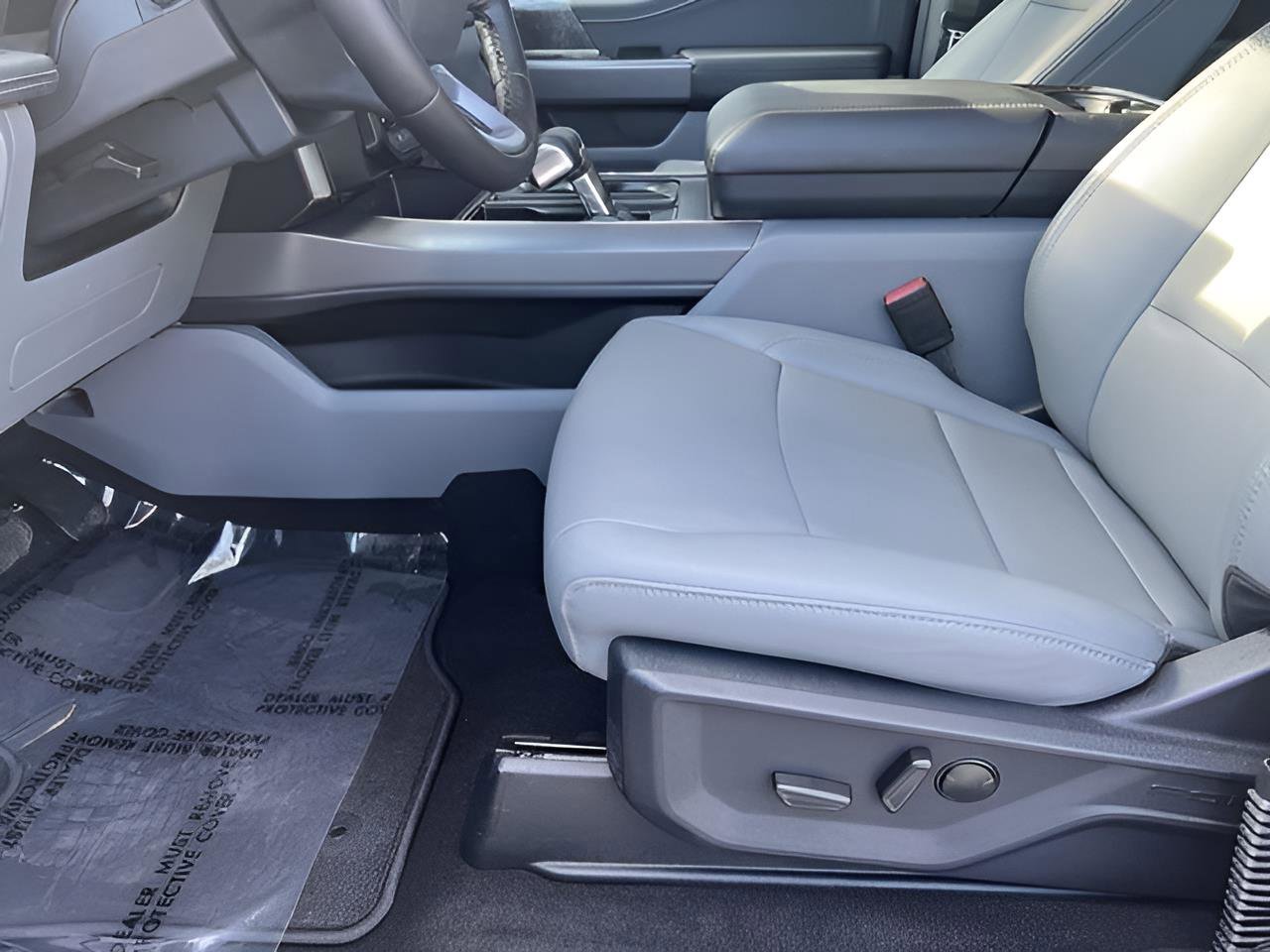 New 2025 Ford F150 Lightning Flash AWD/4WD image 9