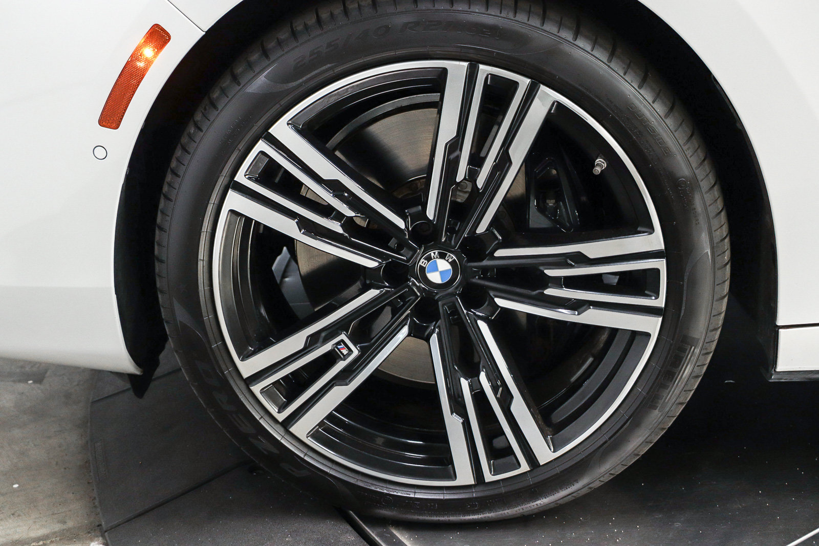 Certified 2023 BMW 740i RWD image 8