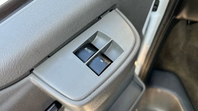 Used 2017 Chevrolet Express 2500 LT w/ LT Preferred Equipment Group image 12