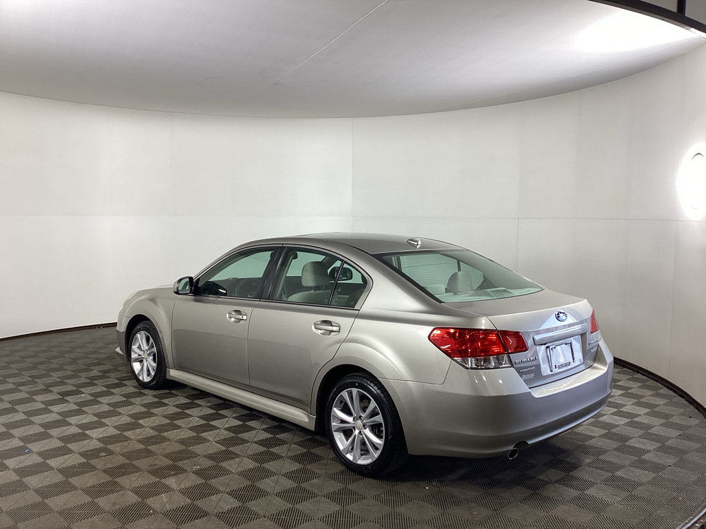 Used 2014 Subaru Legacy 2.5i Premium w/ Moonroof Package AWD/4WD image 4