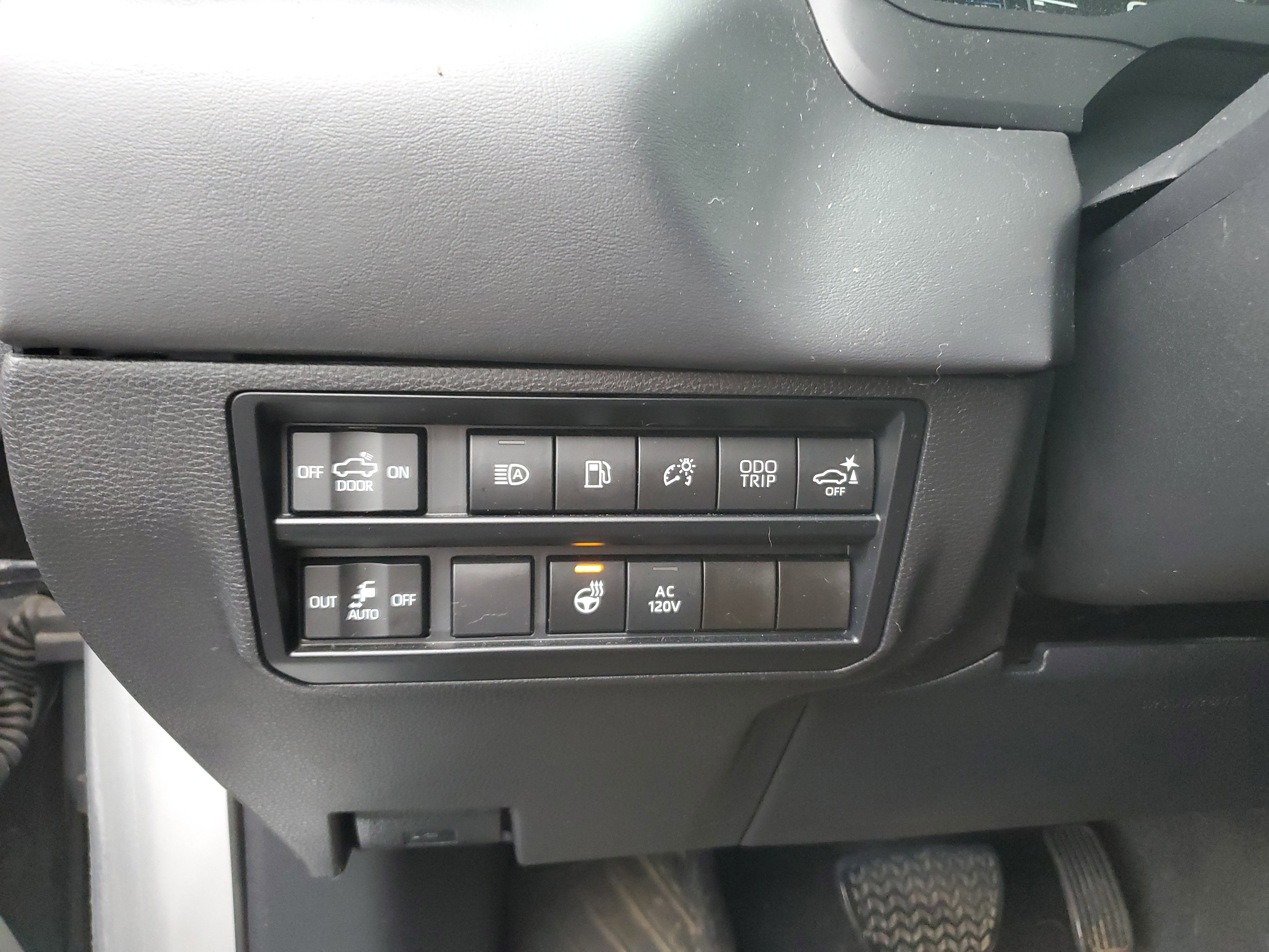 Used 2024 Toyota Tundra Platinum image 28