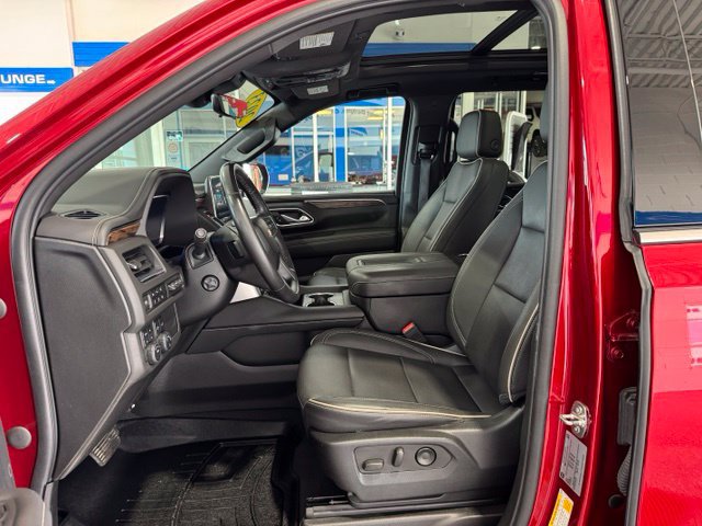 Used 2023 Chevrolet Tahoe Premier AWD/4WD image 8