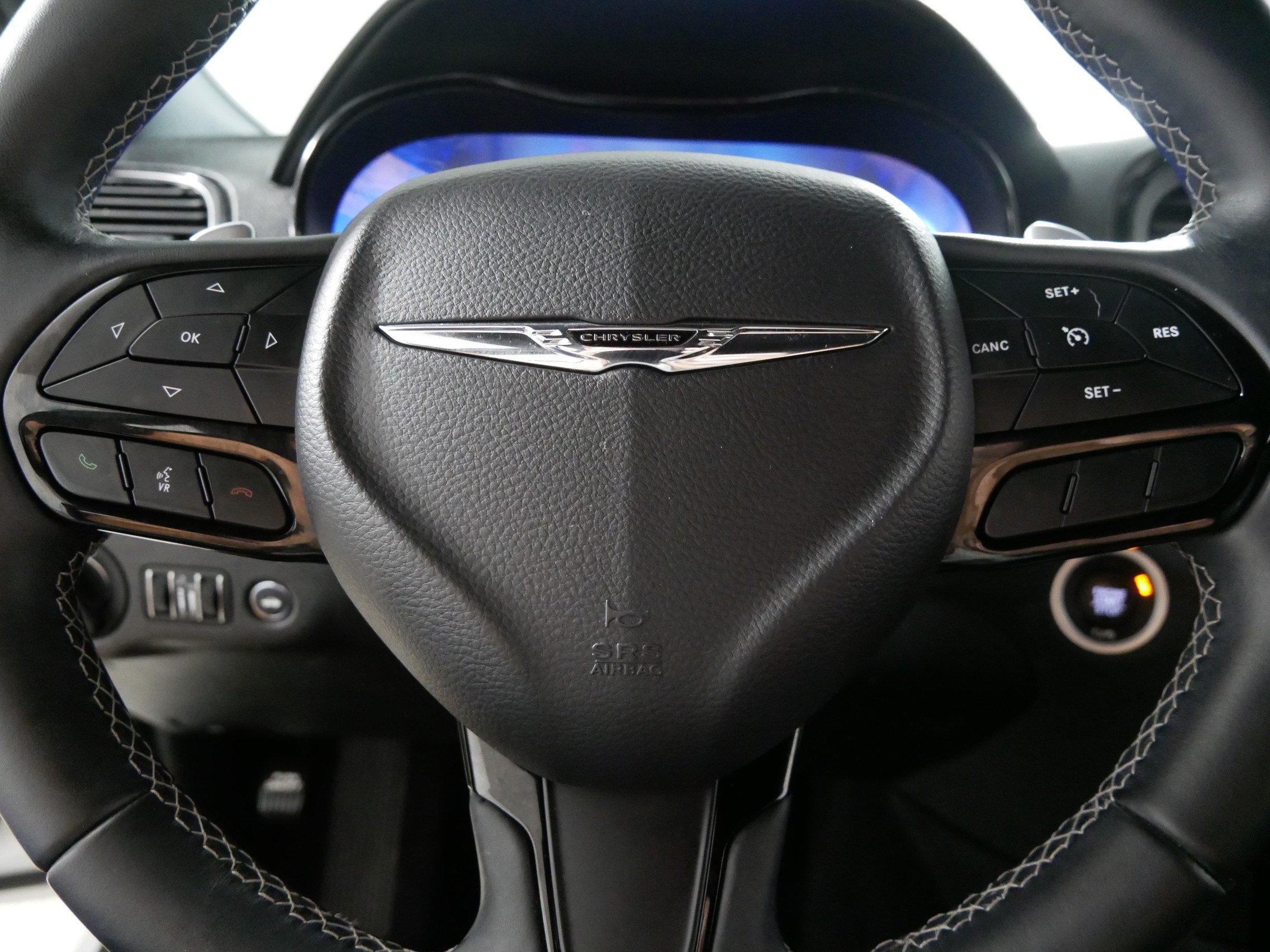 Used 2018 Chrysler 300 S AWD/4WD image 25