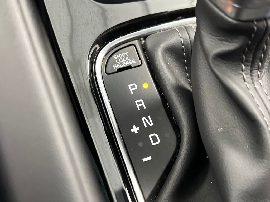 Used 2025 Kia Telluride S image 59