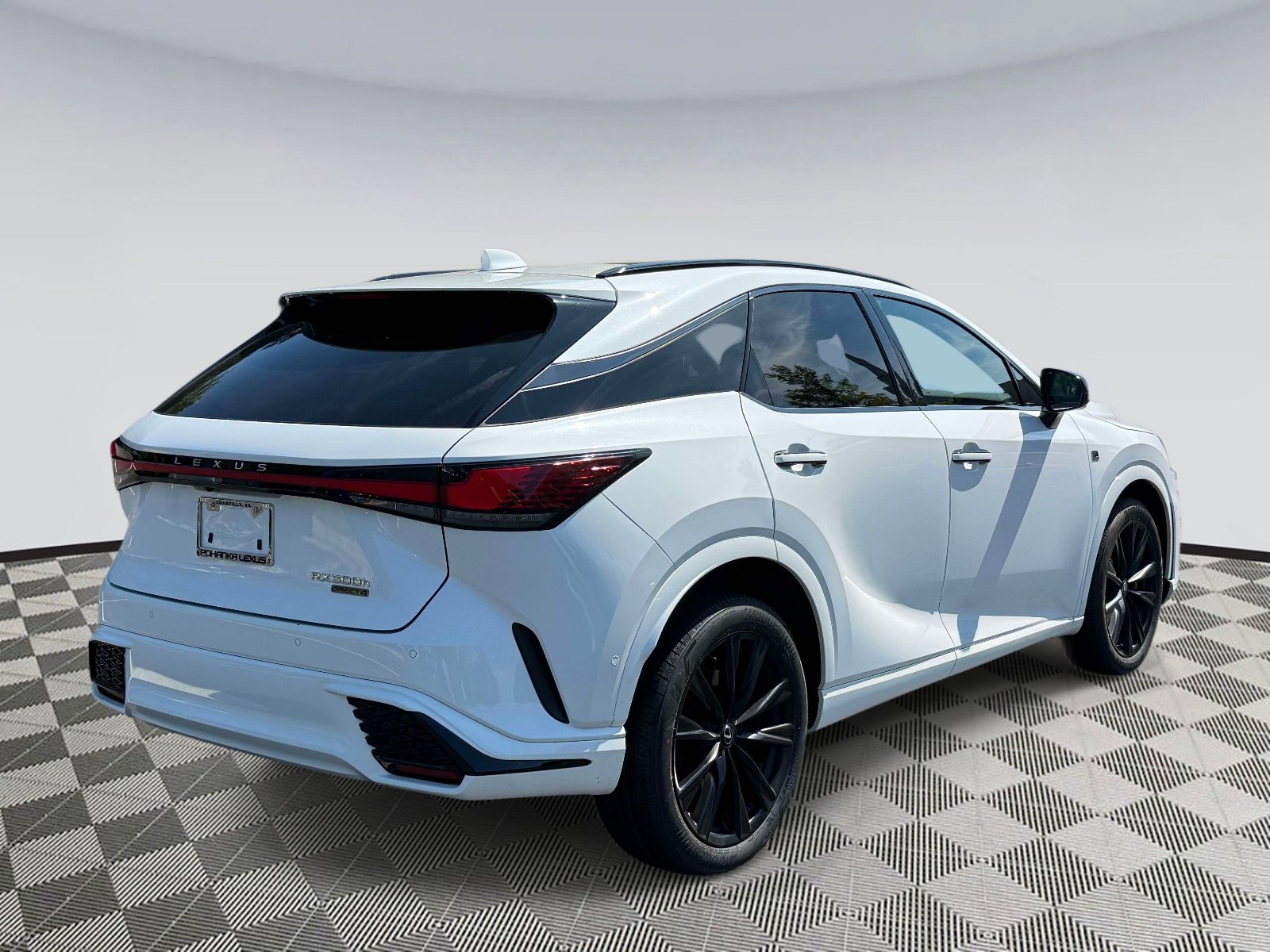 Used 2024 Lexus RX 500h F Sport AWD/4WD image 2