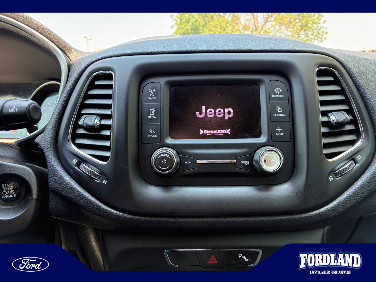 Used 2017 Jeep Compass Sport w/ Tech Group AWD/4WD image 12