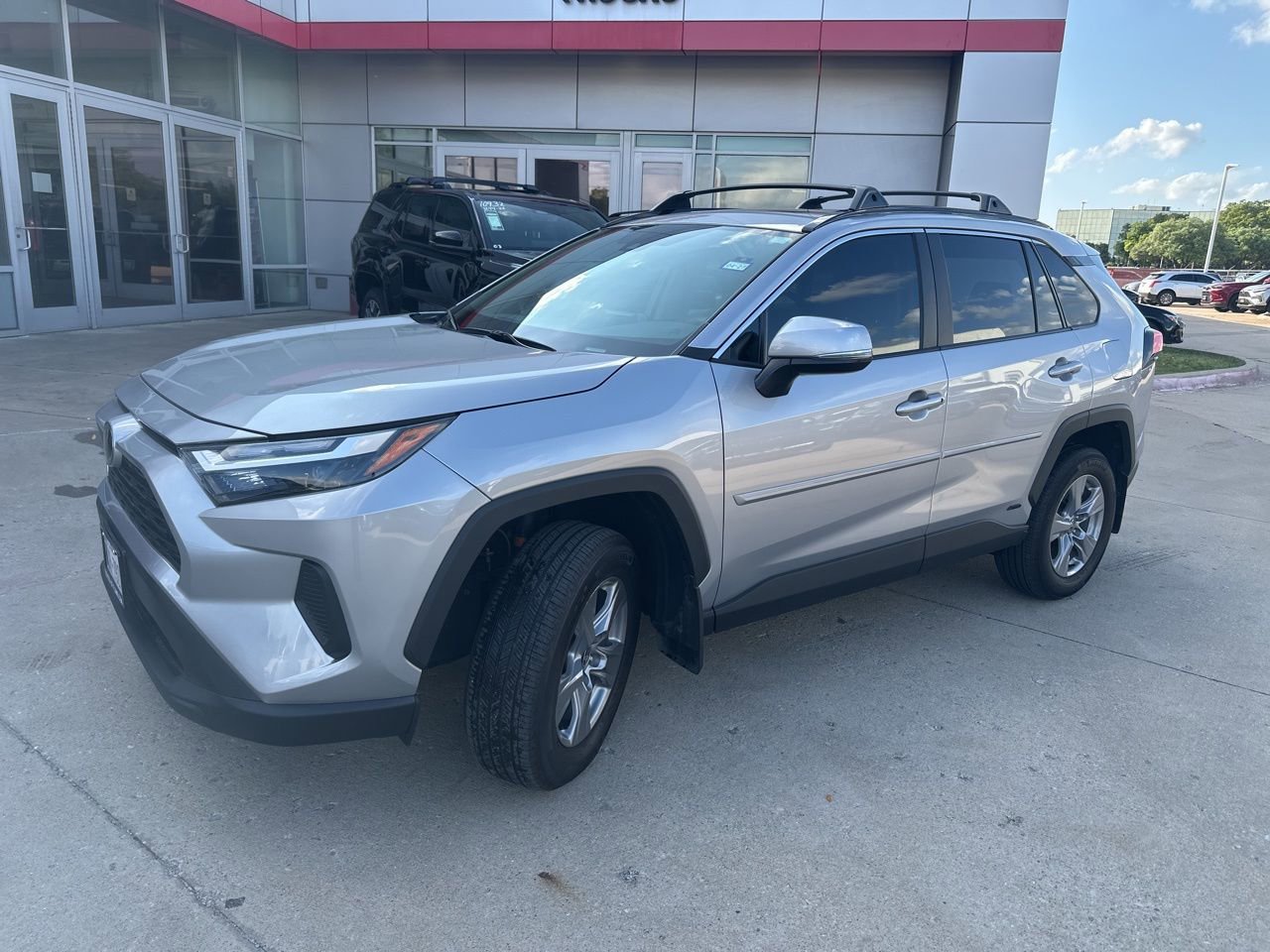 Used 2025 Toyota RAV4 XLE w/ Convenience Package image 1