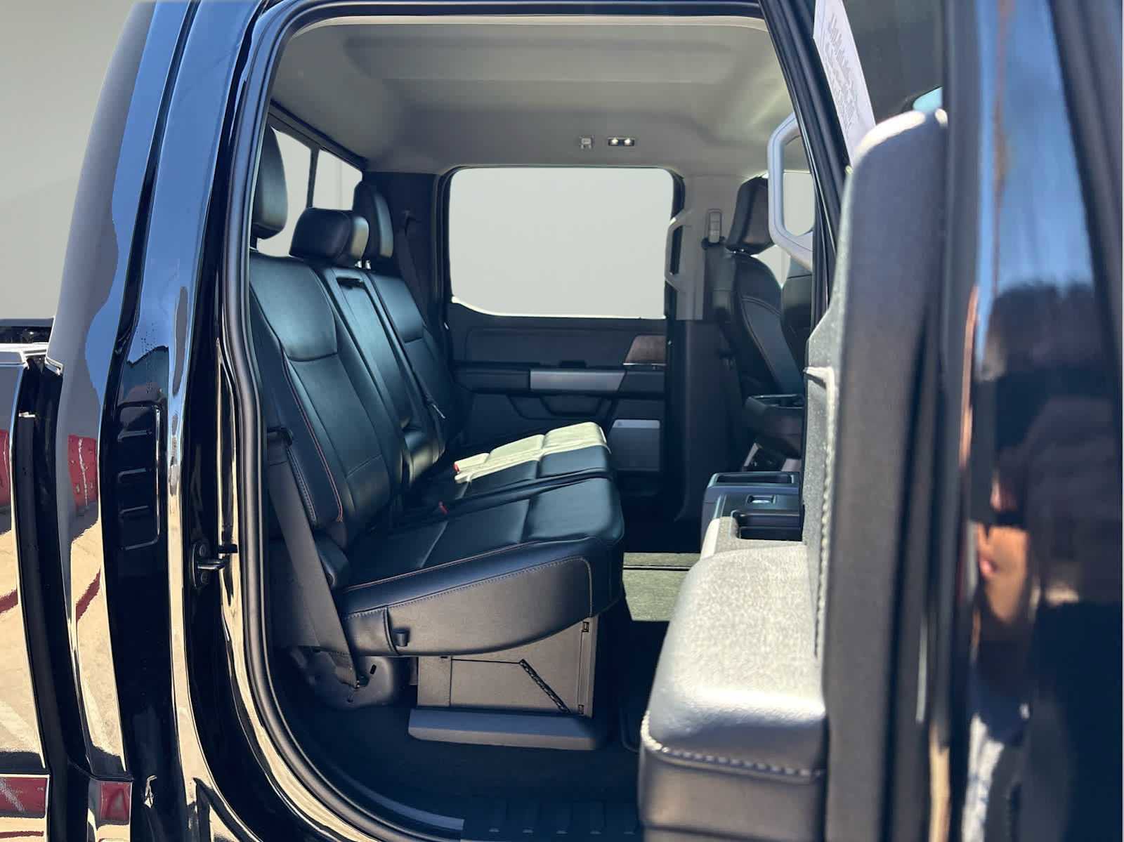 Used 2024 Ford F250 Lariat image 14