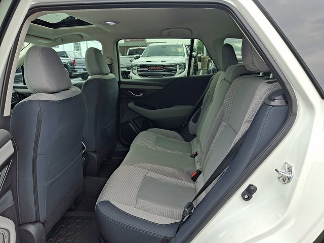 Used 2025 Subaru Outback Premium w/ Popular Package #1A AWD/4WD image 10