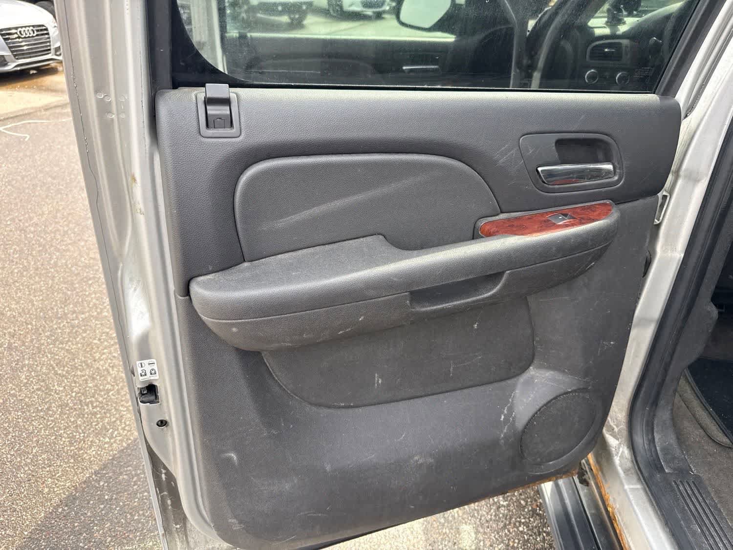 Used 2010 Chevrolet Avalanche LT AWD/4WD image 22