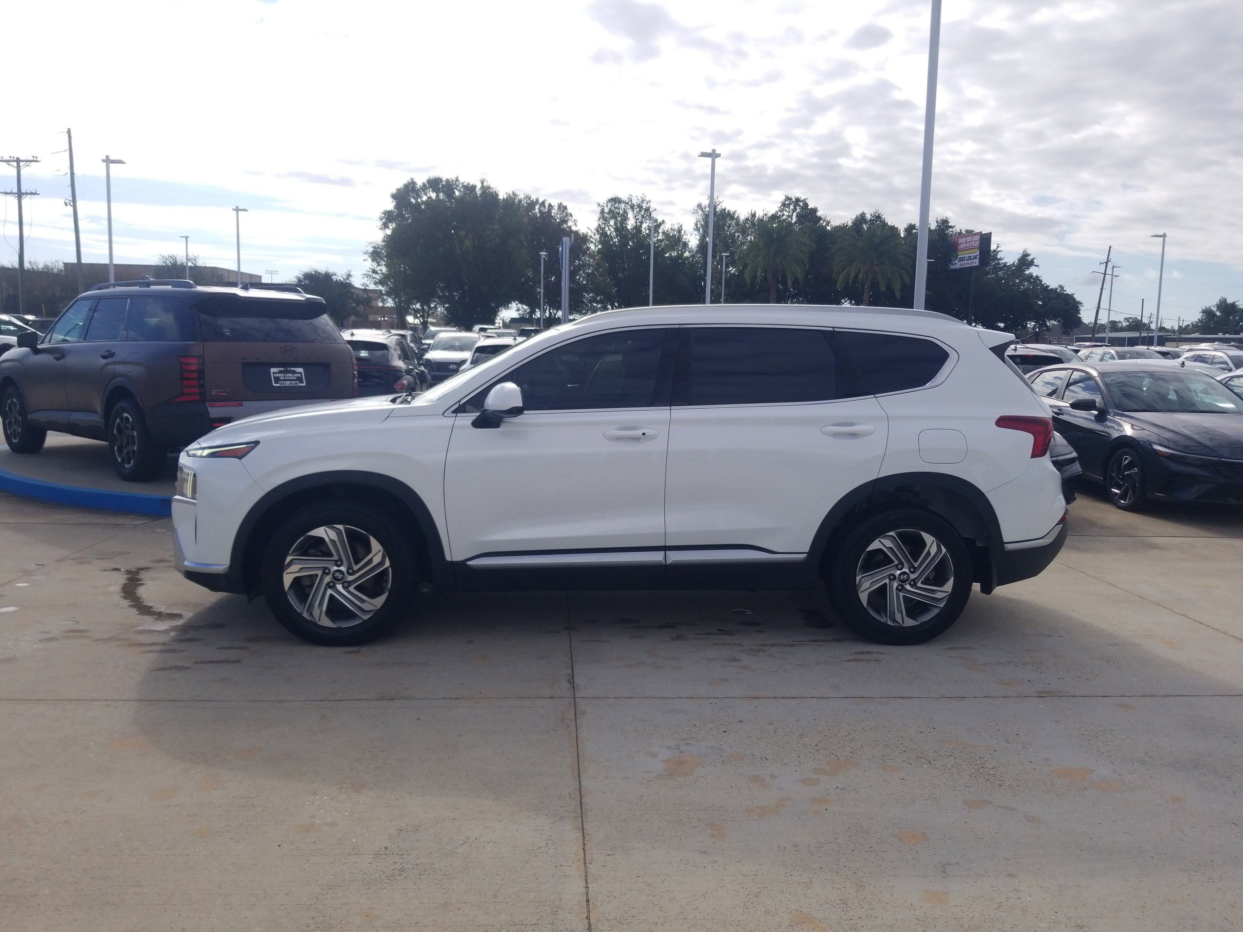 Used 2022 Hyundai Santa Fe SEL image 4