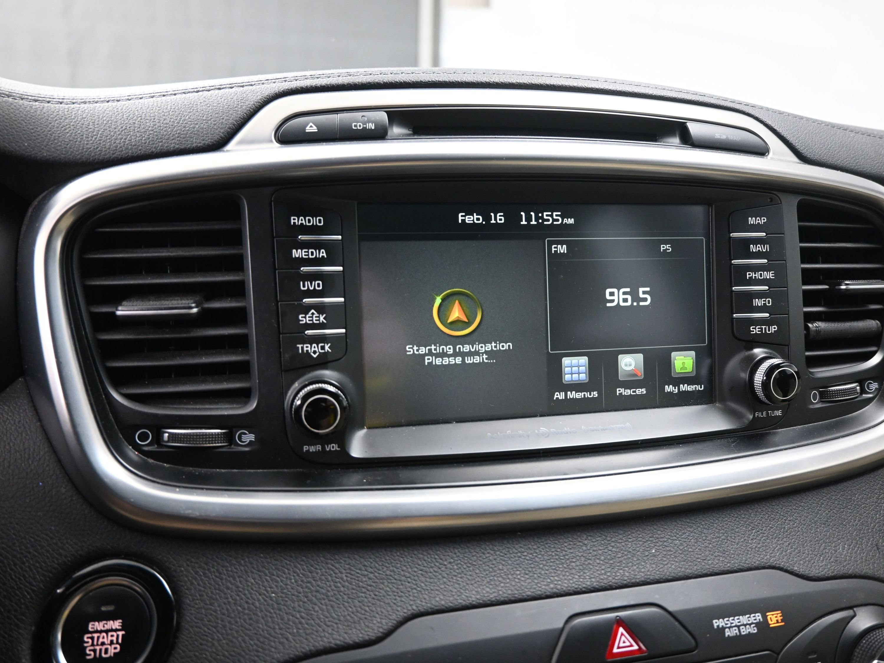 Used 2016 Kia Sorento SX image 11