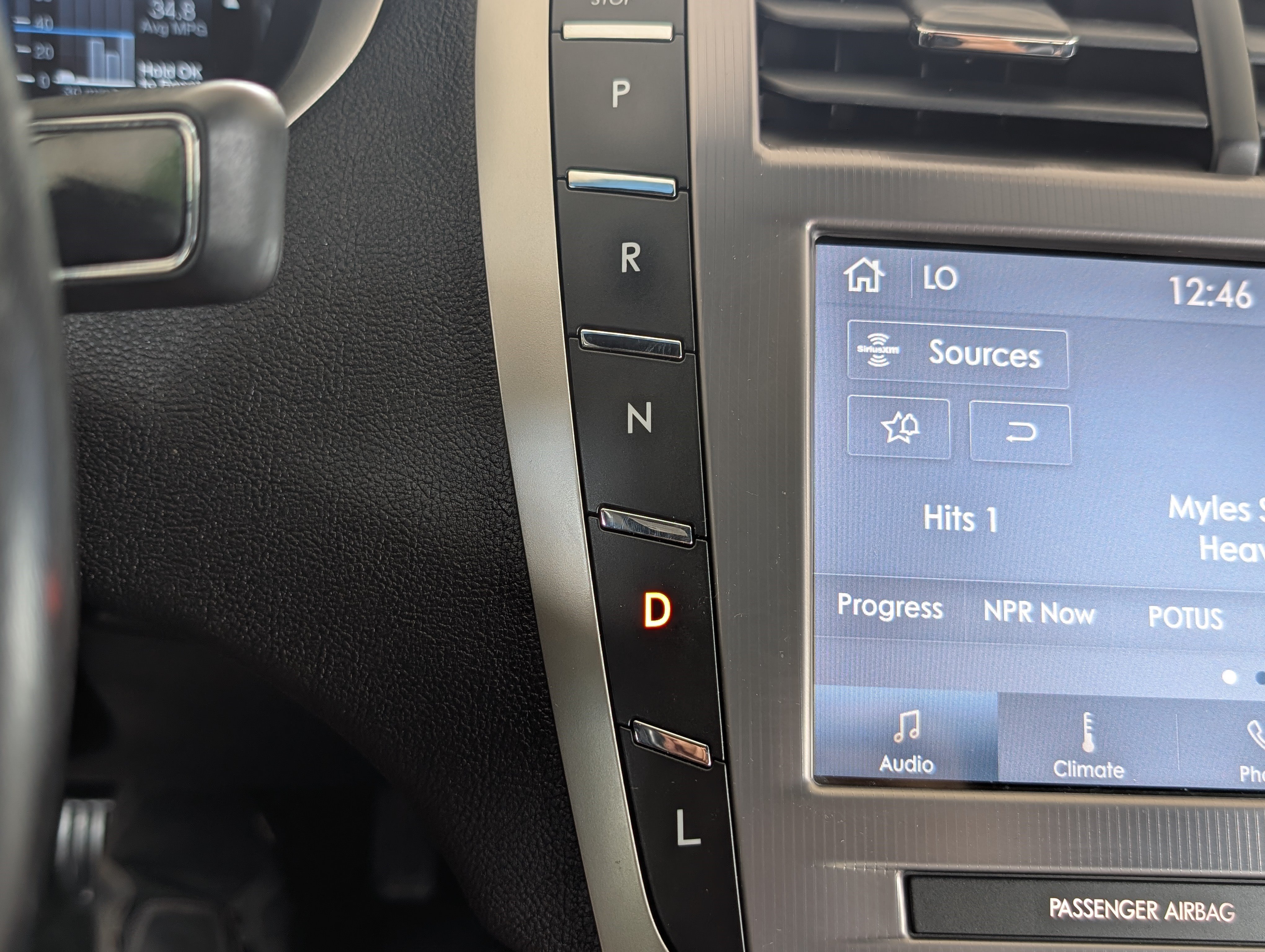 Used 2019 Lincoln MKZ Premiere FWD image 30