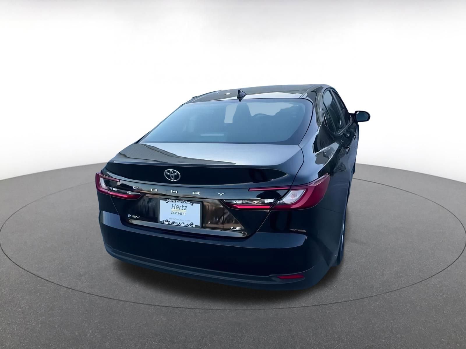 Used 2025 Toyota Camry LE image 9