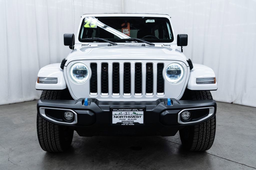 Used 2023 Jeep Wrangler Unlimited Sahara image 2