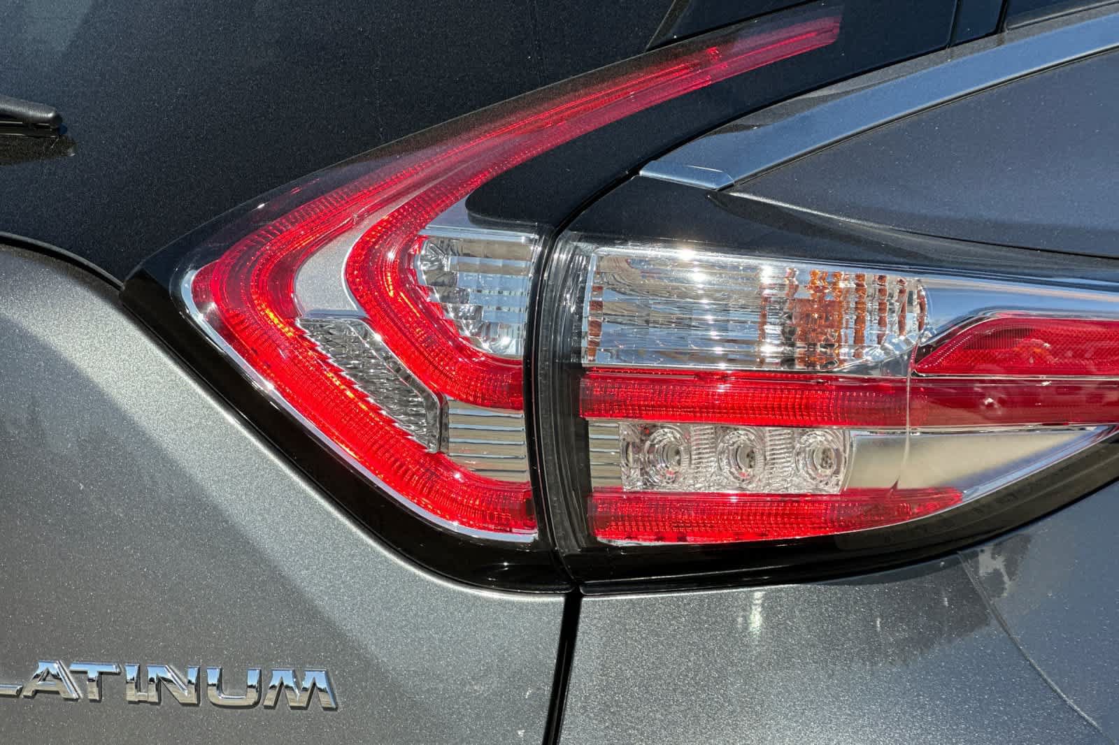 Used 2018 Nissan Murano Platinum w/ Cargo Package FWD image 35