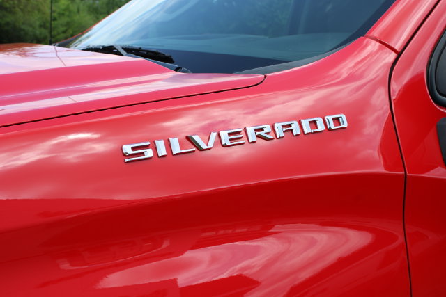 Used 2020 Chevrolet Silverado 1500 LT w/ All-Star Edition AWD/4WD image 9