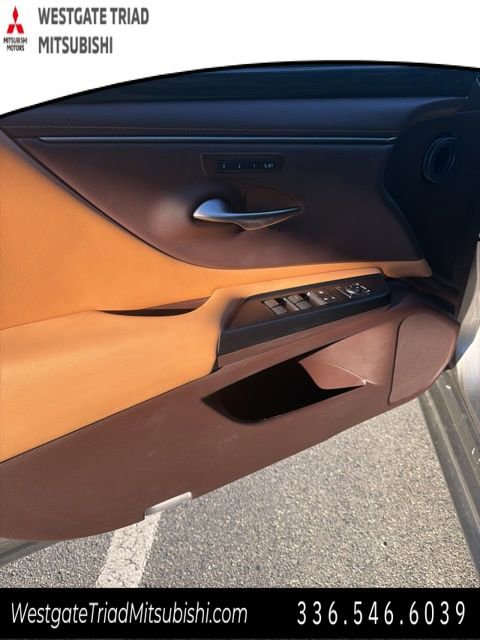 Used 2021 Lexus ES 350 w/ Premium Package FWD image 11