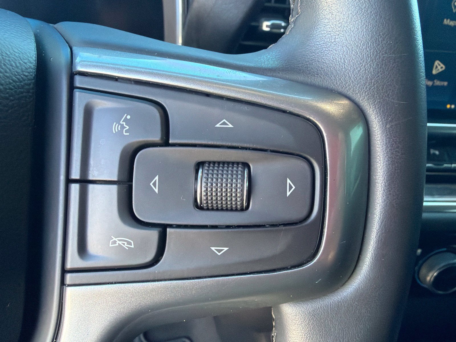 Used 2024 Chevrolet Silverado 2500 LTZ w/ LTZ Convenience Package AWD/4WD image 33