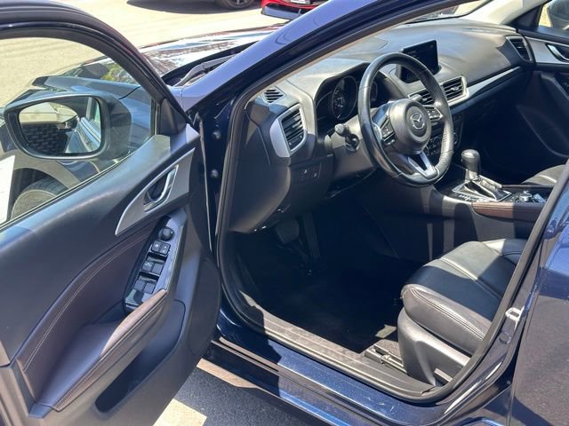 Used 2018 MAZDA MAZDA3 Touring FWD image 9