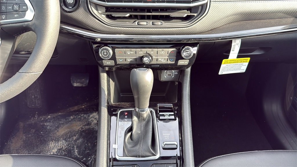 New 2026 Jeep Compass Limited image 16