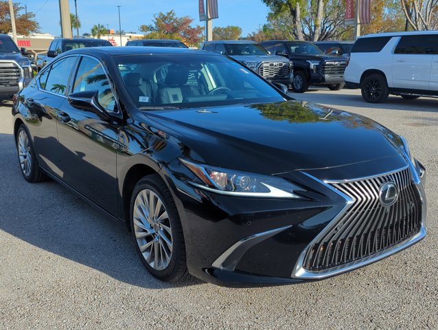 Used 2019 Lexus ES 350 w/ Luxury Package image 3