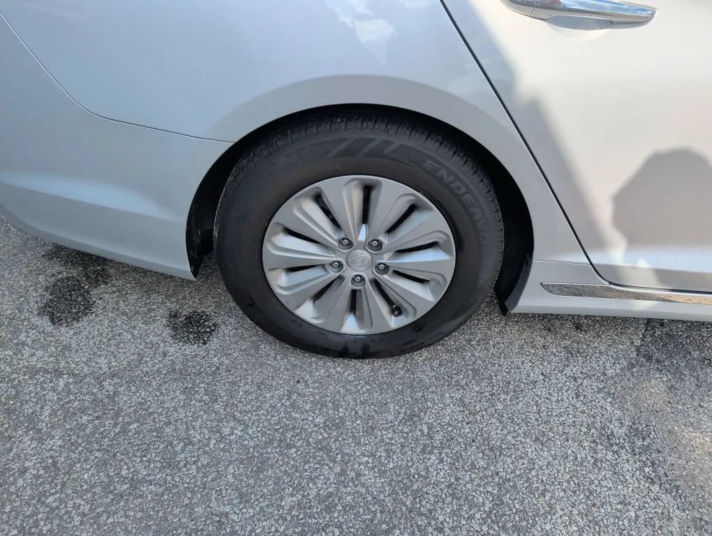 Used 2016 Hyundai Sonata SE FWD image 11