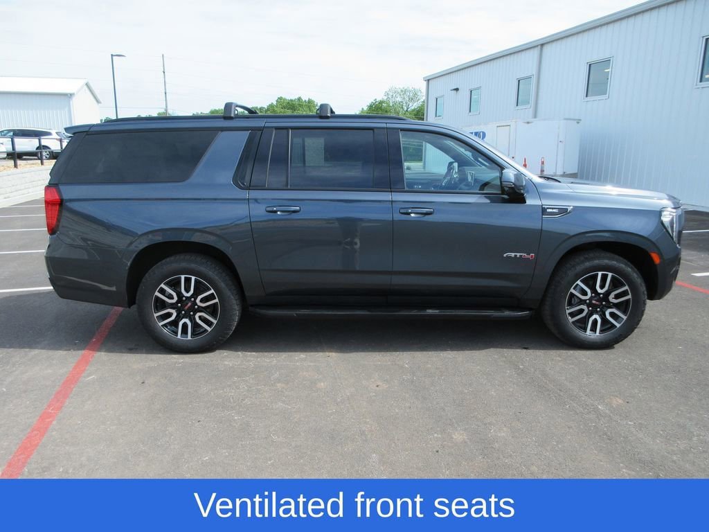 Used 2021 GMC Yukon XL AT4 w/ Technology Package AWD/4WD image 6